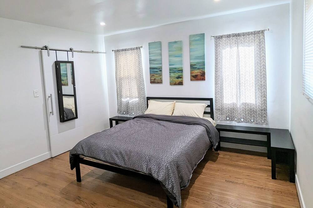 Photo of Bedroom in Harbor Gateway North