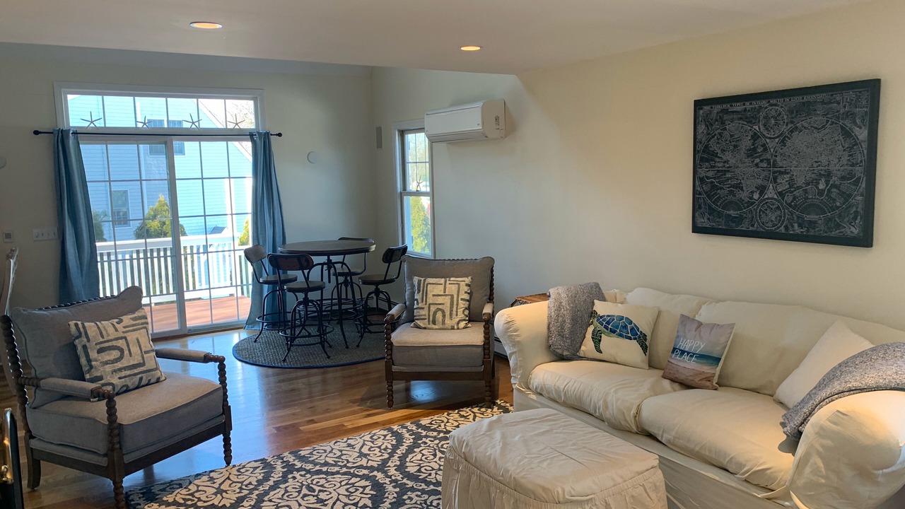 Photo of Livingroom in Cedar Bushes