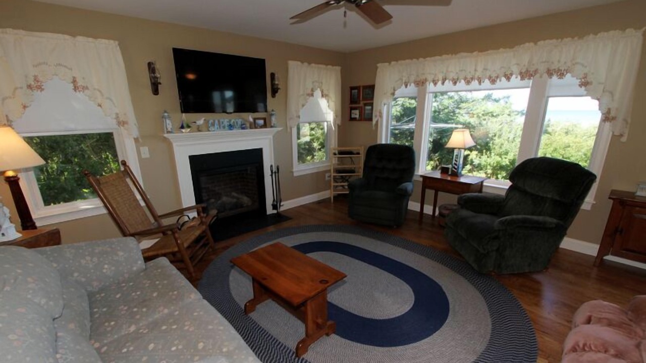 Photo of Livingroom in North Eastham