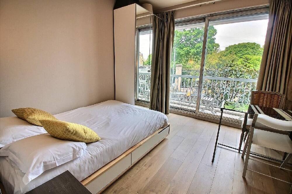 Photo of Bedroom in Notre-Dame-des-Champs