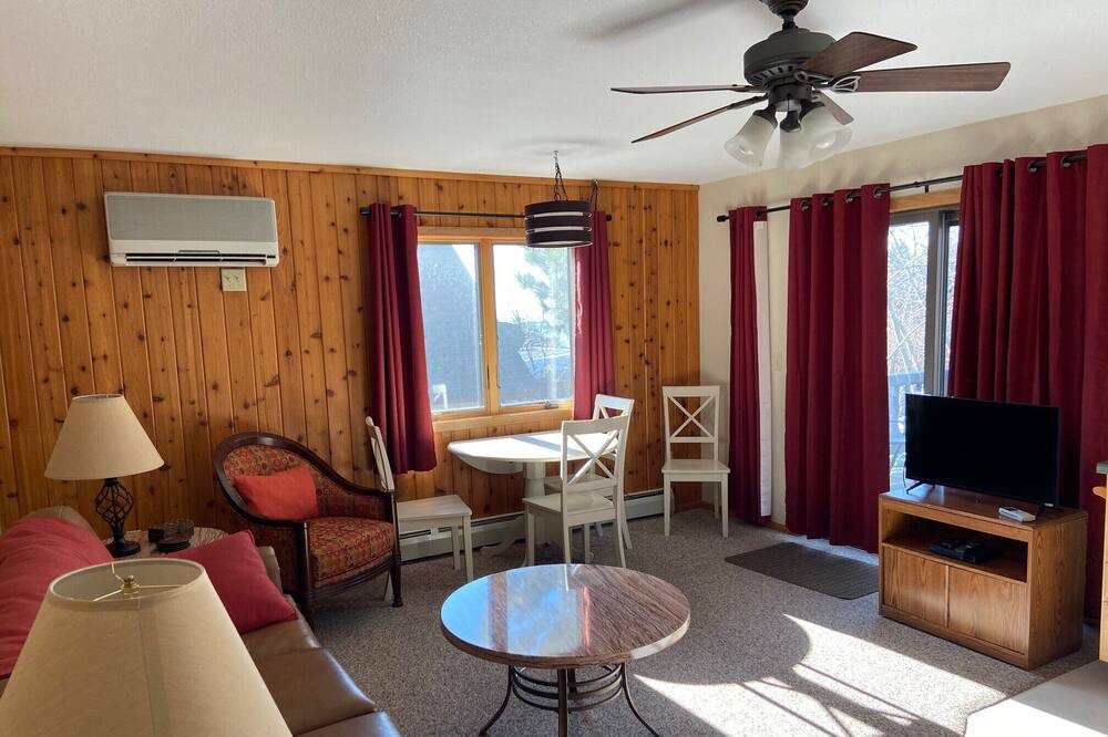 Photo of Livingroom in Grand Marais