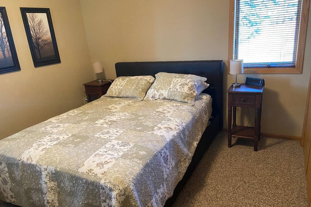 Photo of Bedroom in Grand Marais