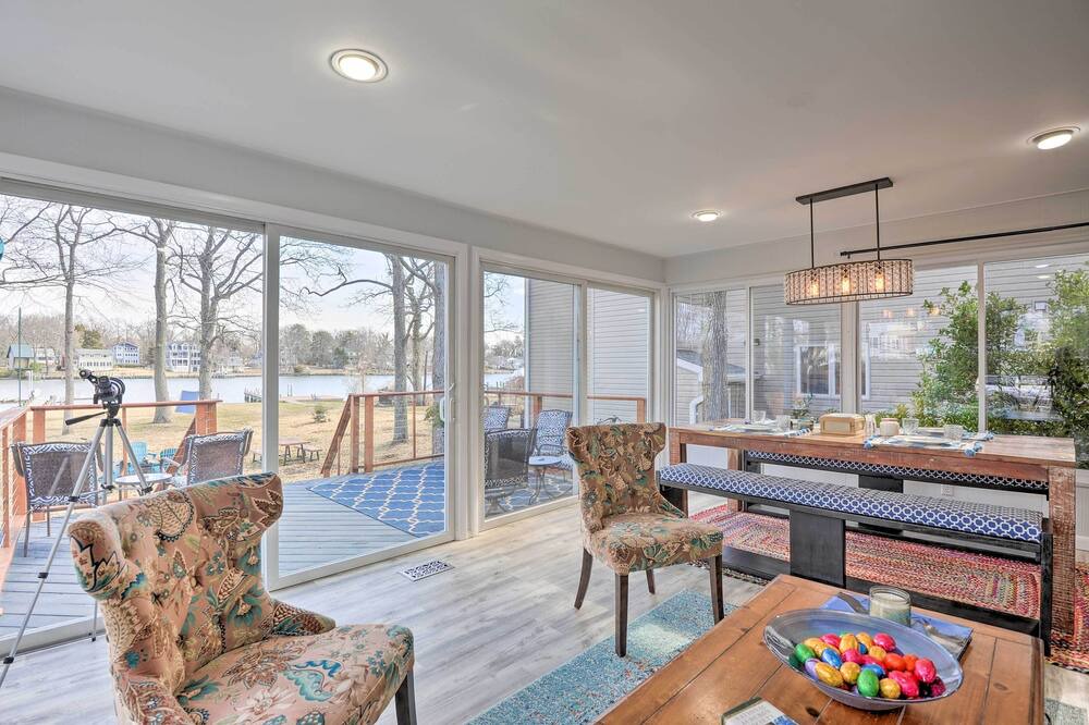 Photo of Livingroom in Oyster Harbor