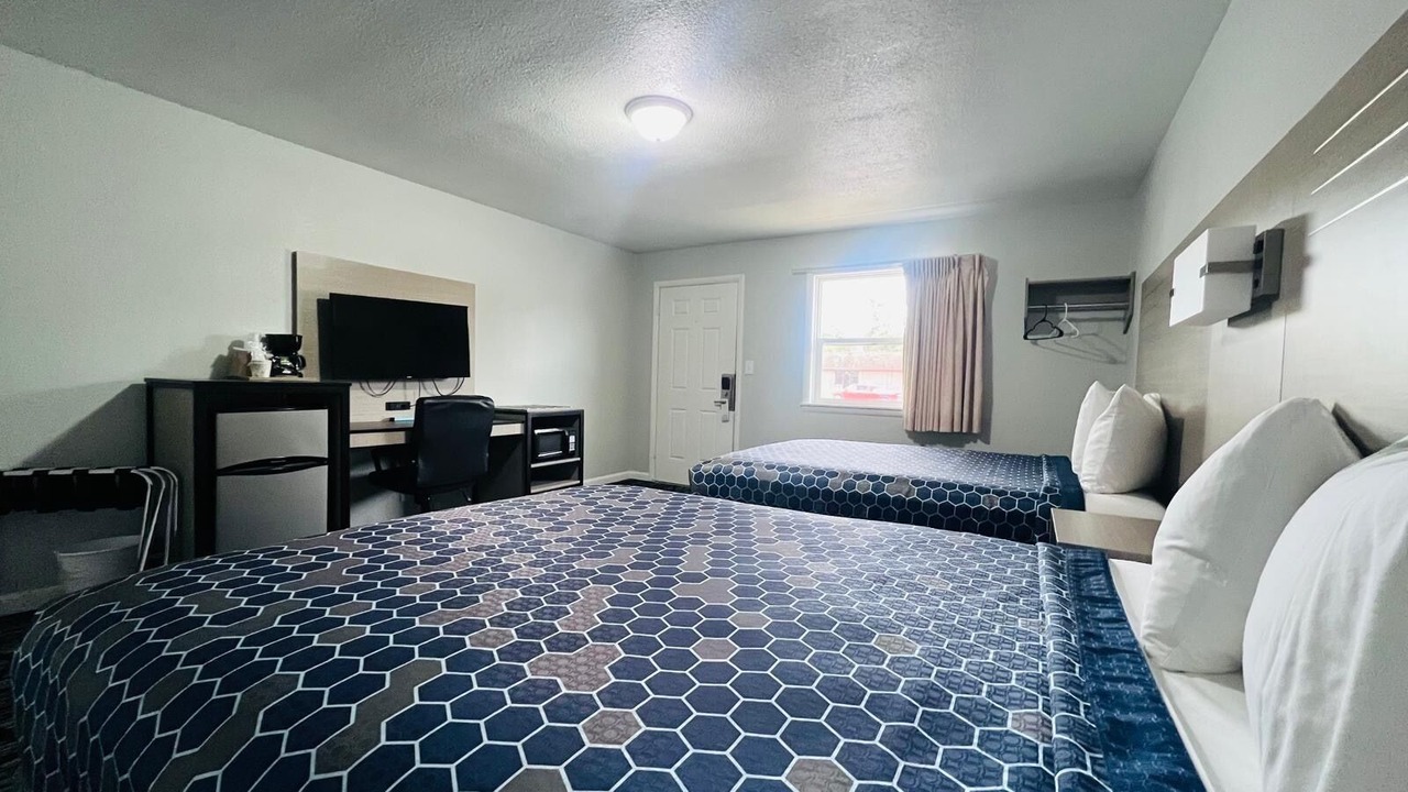 Photo of Bedroom in Oskaloosa
