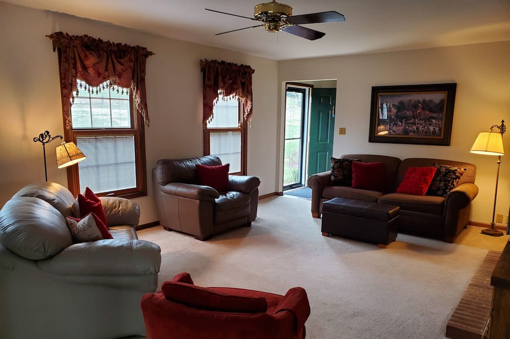 Photo of Livingroom in Kemblesville