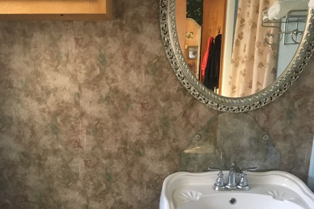 Photo of Bathroom in Waupaca