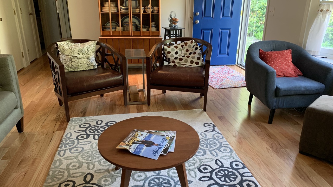 Photo of Livingroom in Brewster