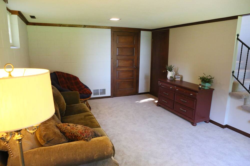 Photo of Livingroom in Alexandria