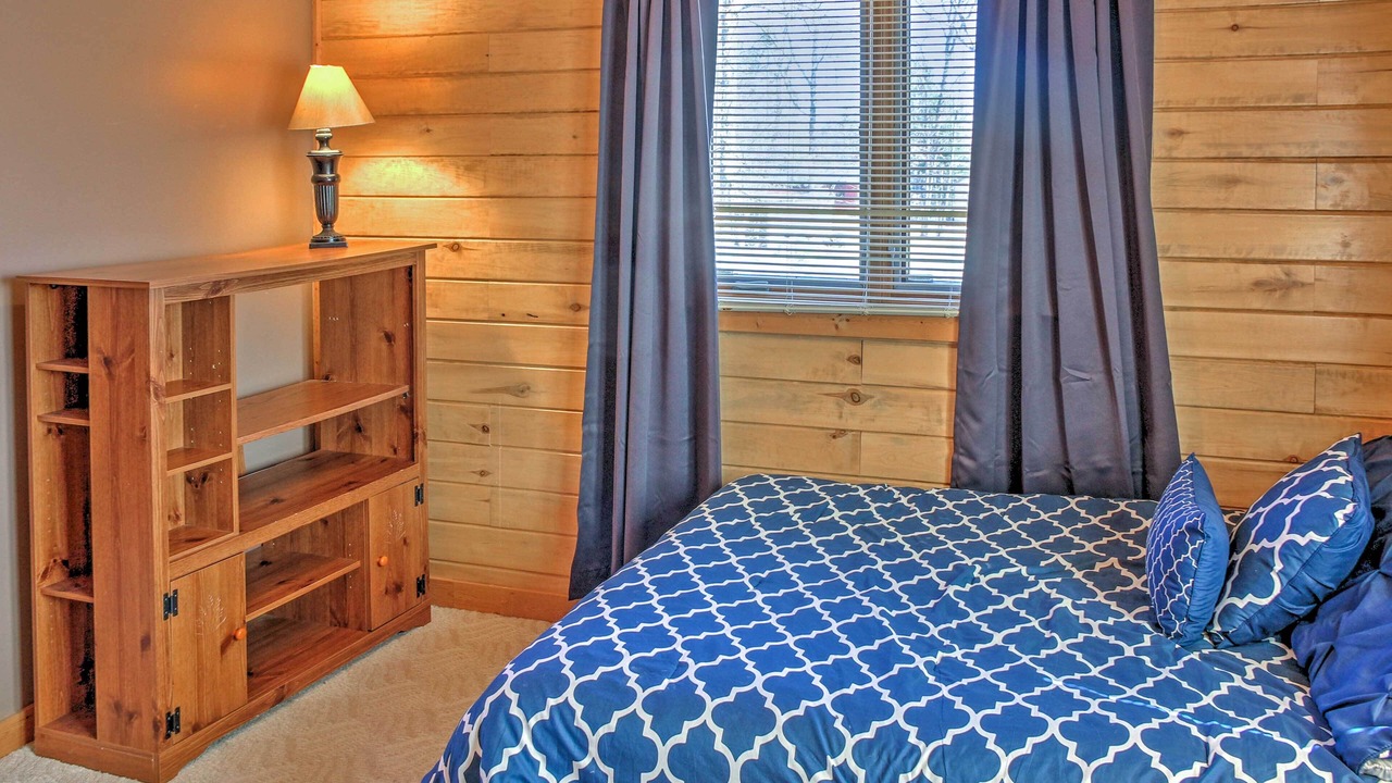 Photo of Bedroom in Crosslake