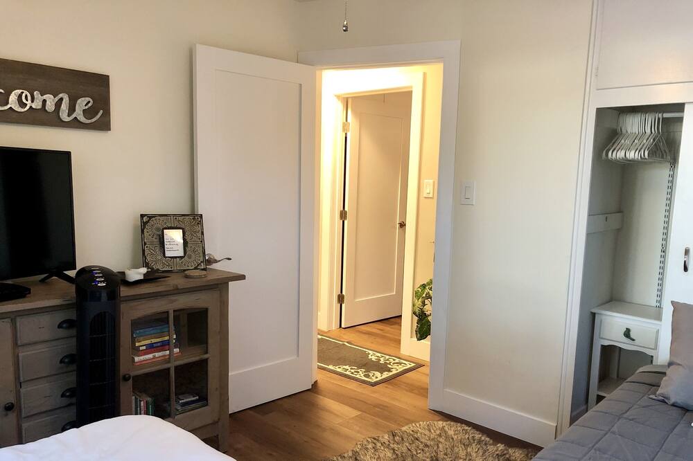 Photo of Bathroom in Oak View