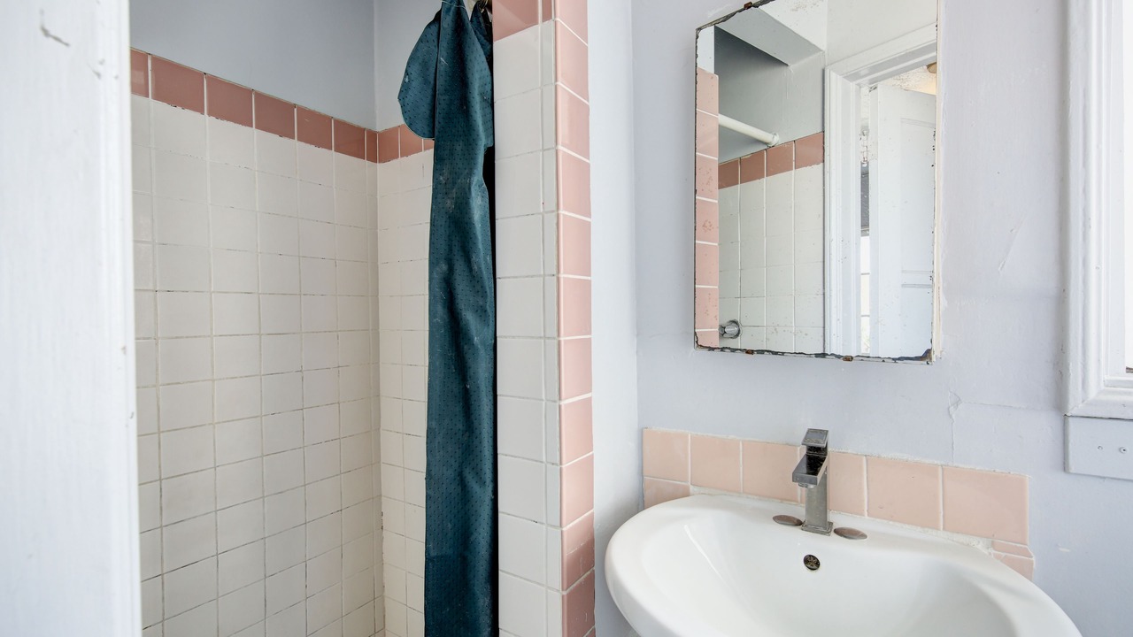 Photo of Bathroom in Sunset Park