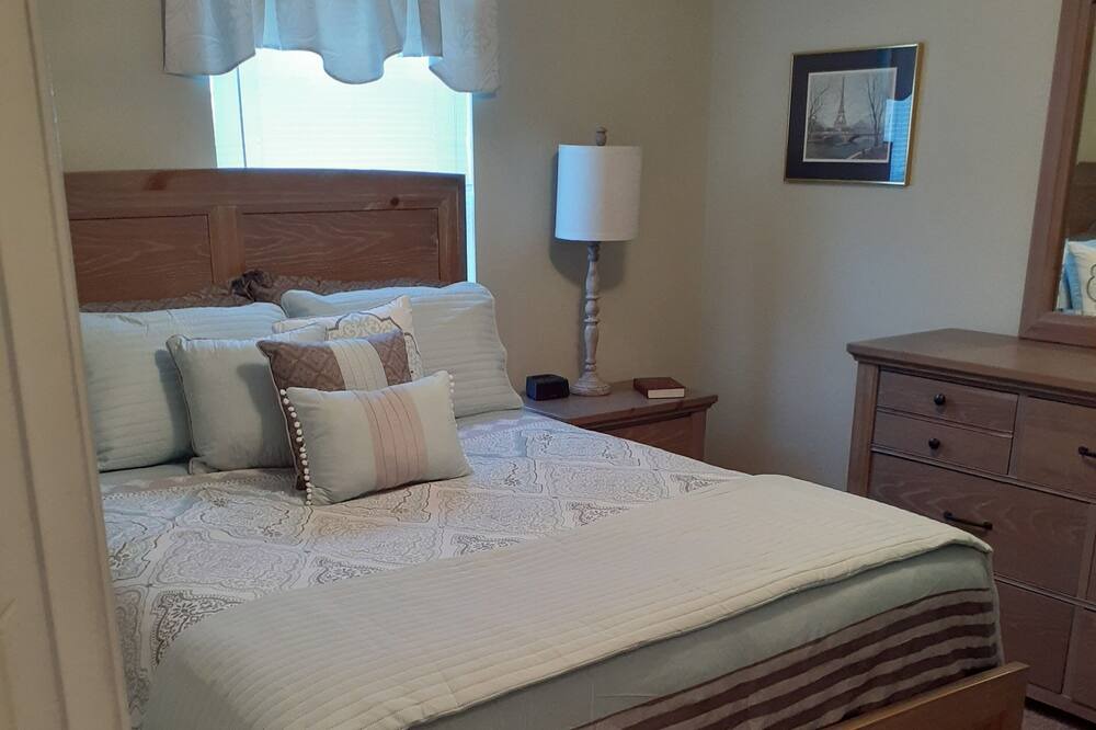 Photo of Bedroom in Gautier