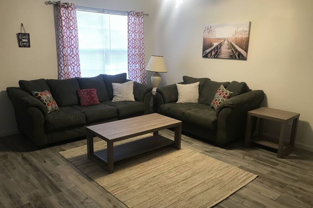 Photo of Livingroom in Gautier
