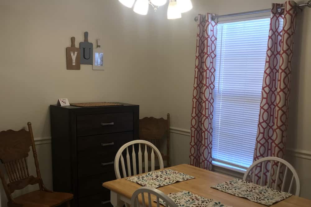 Photo of Livingroom in Gautier