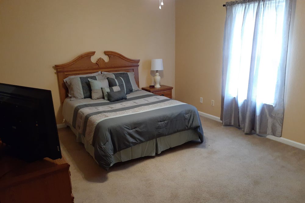 Photo of Bedroom in Gautier