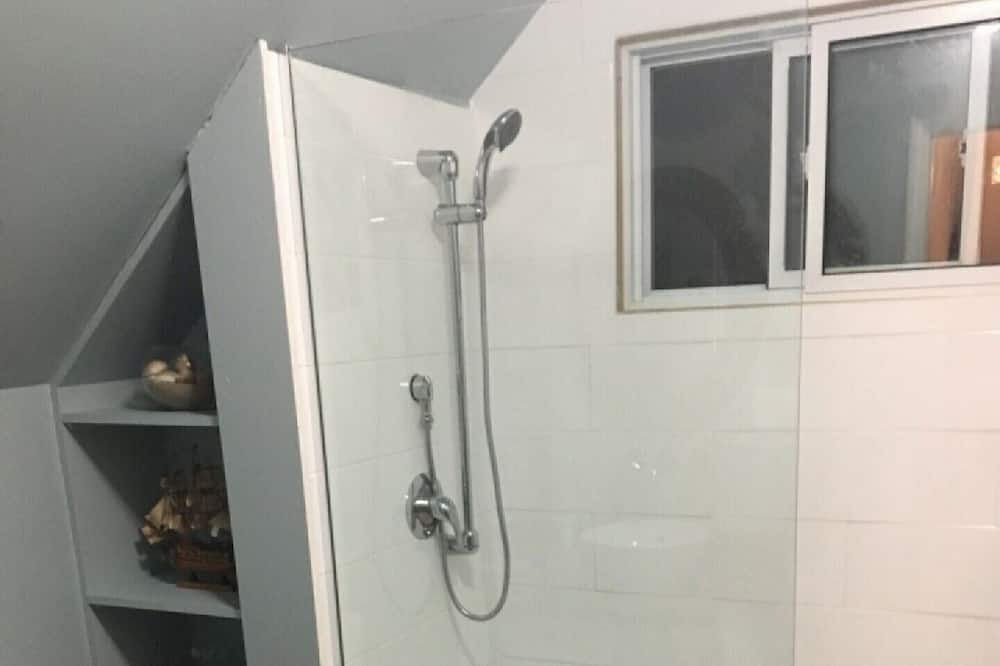 Photo of Bathroom in Waupoos