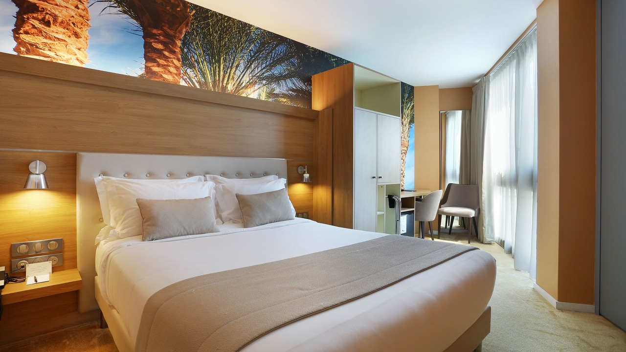 Photo of Bedroom in 15th Arrondissement