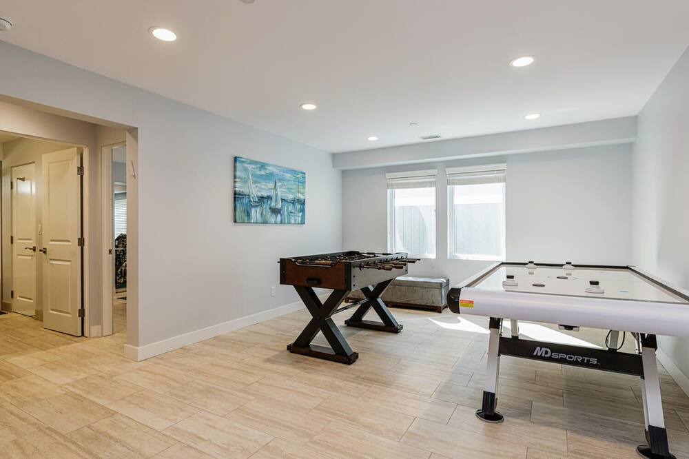 Photo of Others in Hollywood Beach