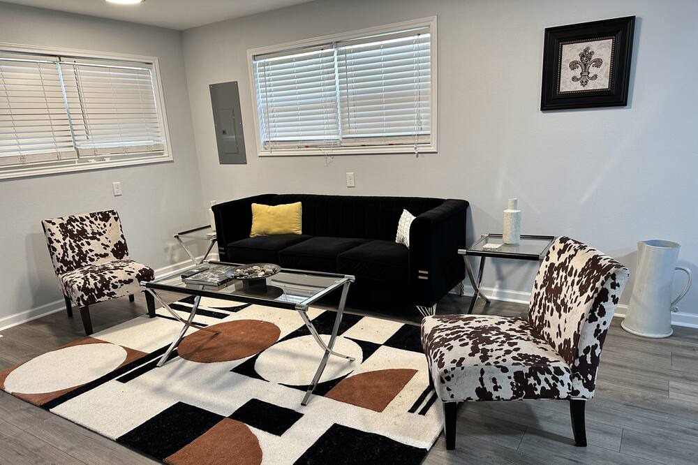 Photo of Livingroom in Esplanade Ridge