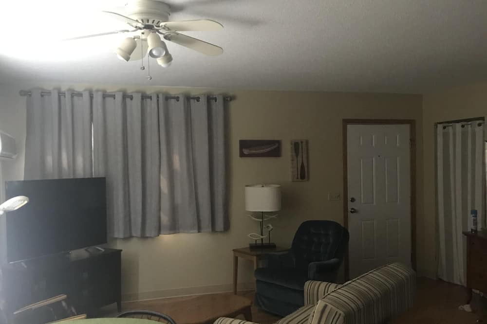 Photo of Livingroom in Winona