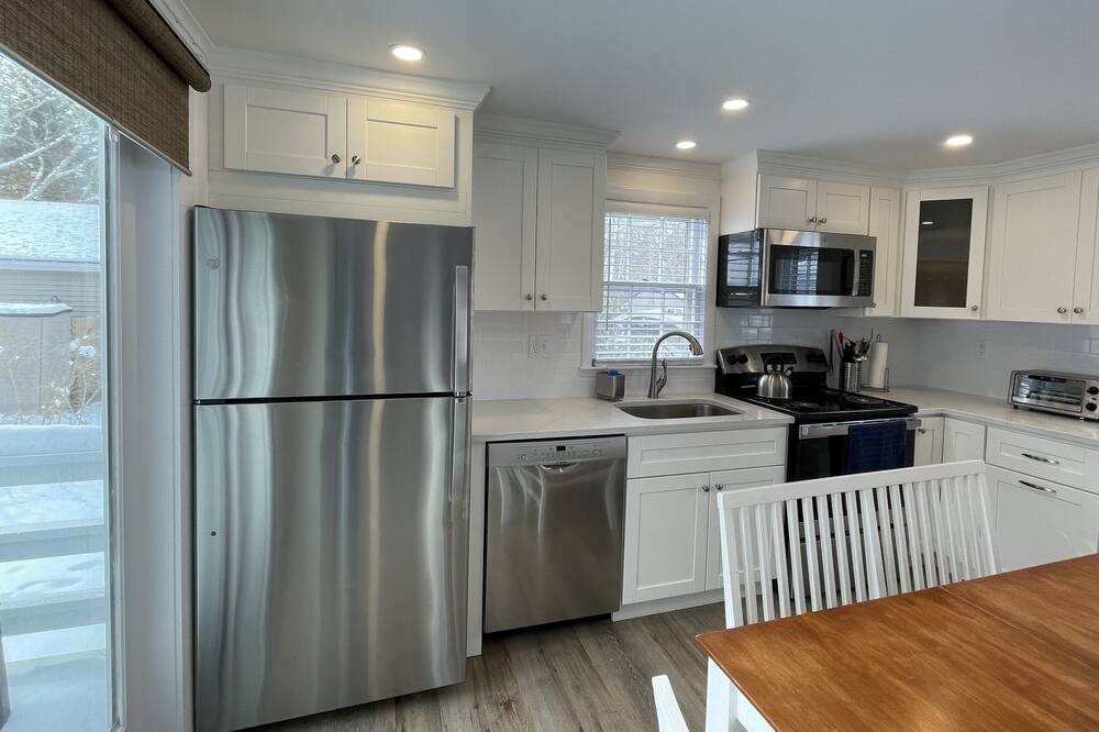 Photo of Kitchen in Popponesset