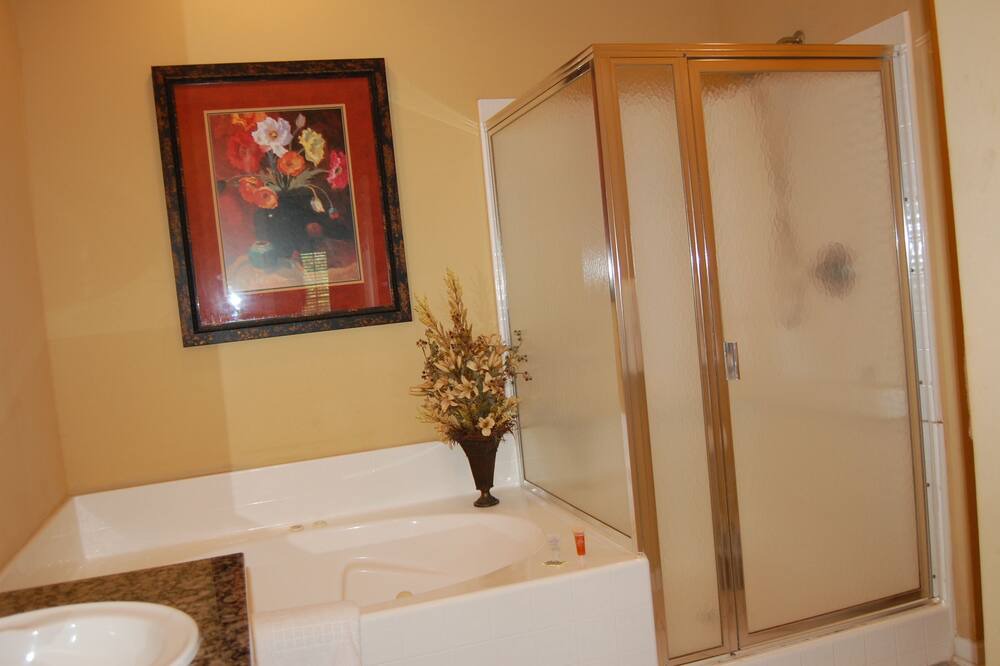 Photo of Bathroom in Gulfport