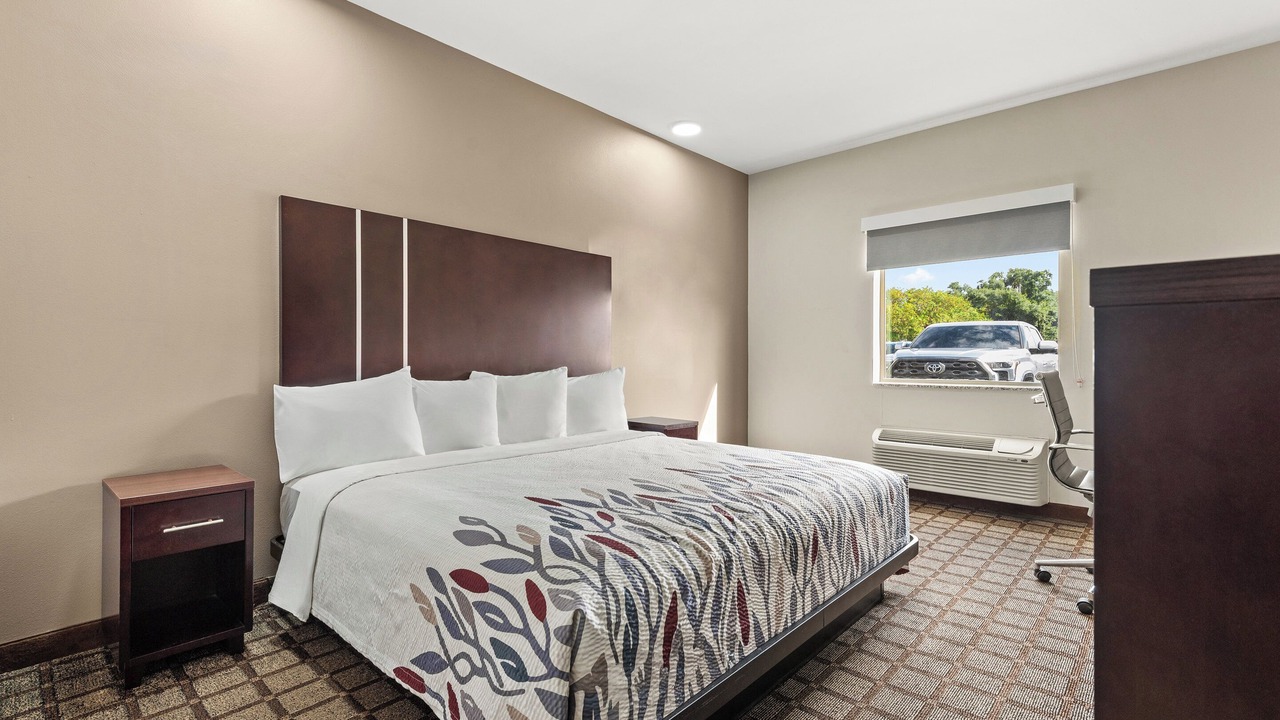 Photo of Bedroom in Broadmoor