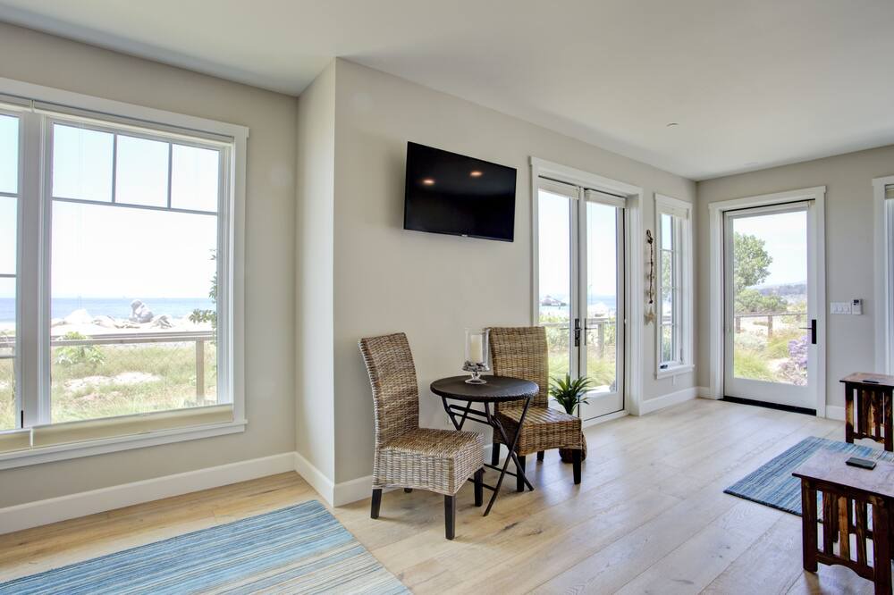 Photo of Livingroom in Carpinteria