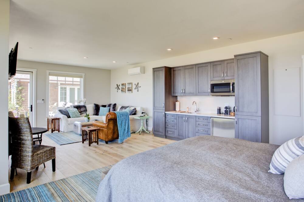 Photo of Bedroom in Carpinteria