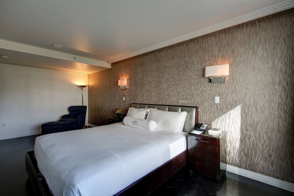 Photo of Bedroom in Downtown