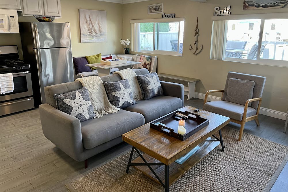 Photo of Livingroom in Sunset Beach