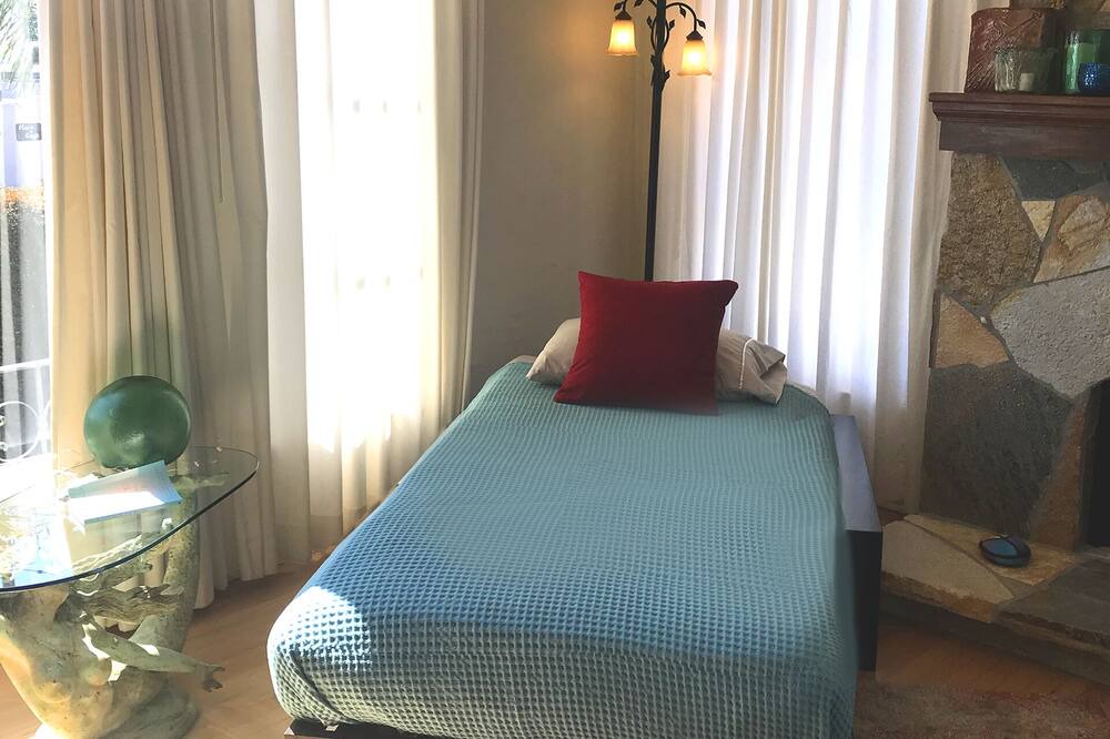 Photo of Bedroom in Ventura