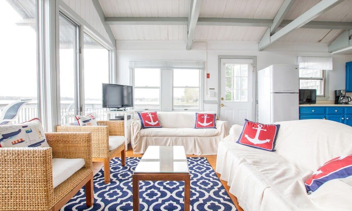 Photo of Livingroom in Eastham