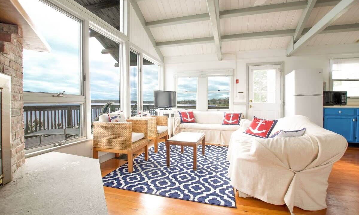 Photo of Livingroom in Eastham