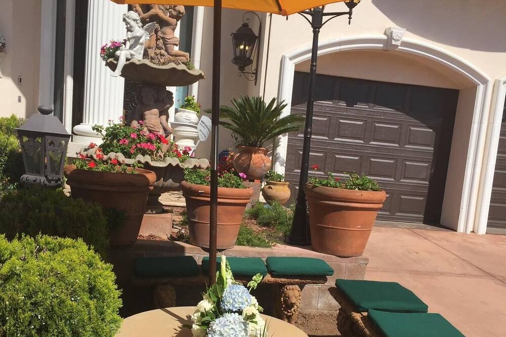 Photo of Patio Balcony in North of Montana