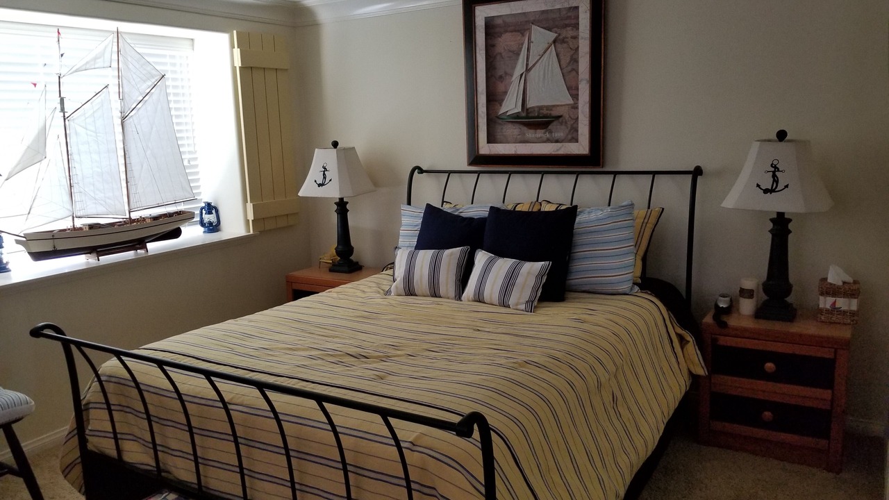 Photo of Bedroom in Hollywood Beach