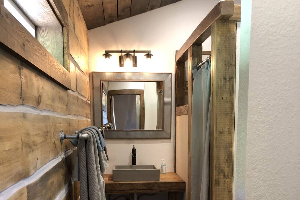 Photo of Bathroom in New Albin