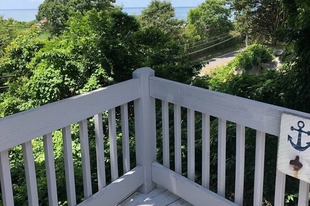 Photo of Patio Balcony in West Falmouth