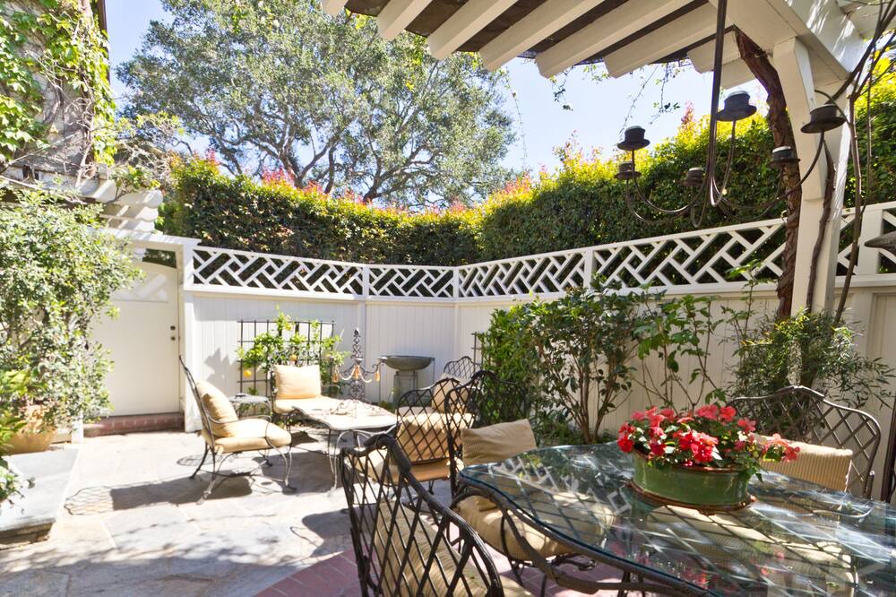 Photo of Patio Balcony in Oak Park