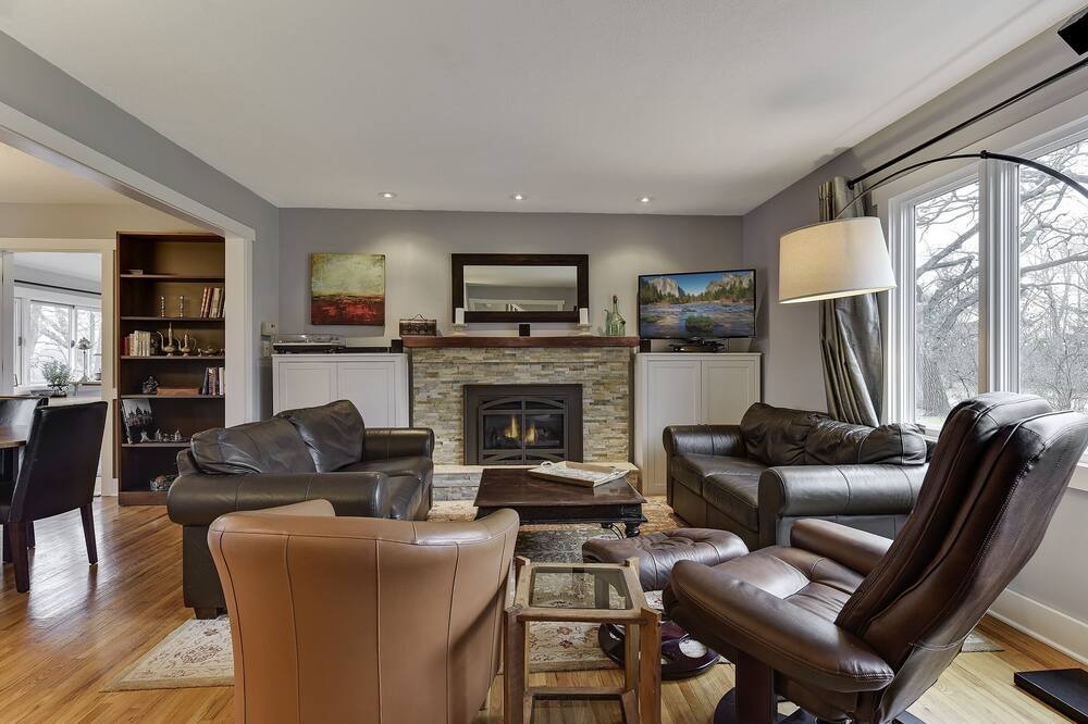 Photo of Livingroom in St. Louis Park