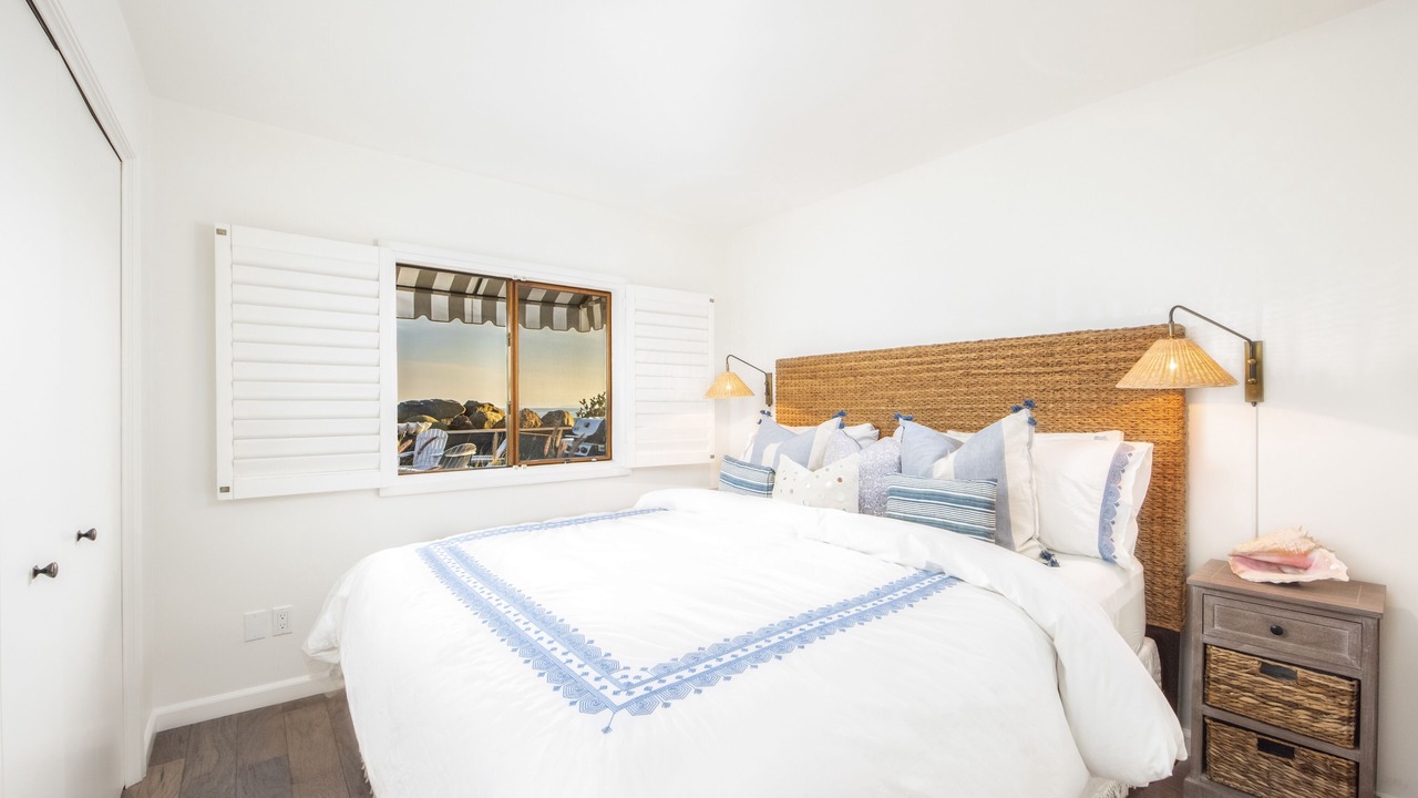 Photo of Bedroom in Faria Beach