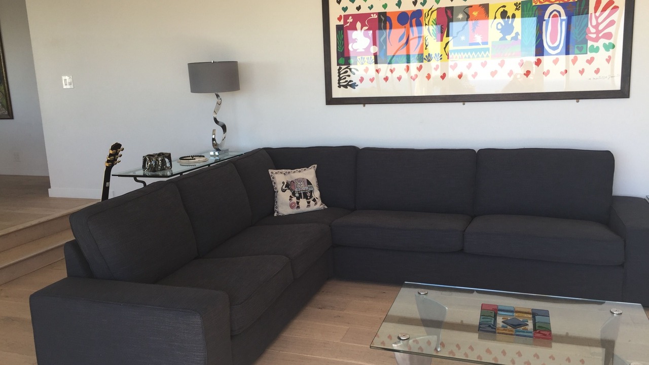 Photo of Livingroom in Central Malibu