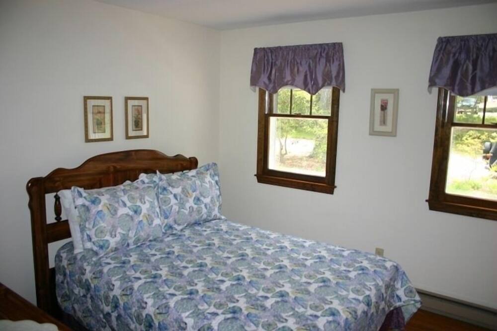 Photo of Bedroom in South Chatham
