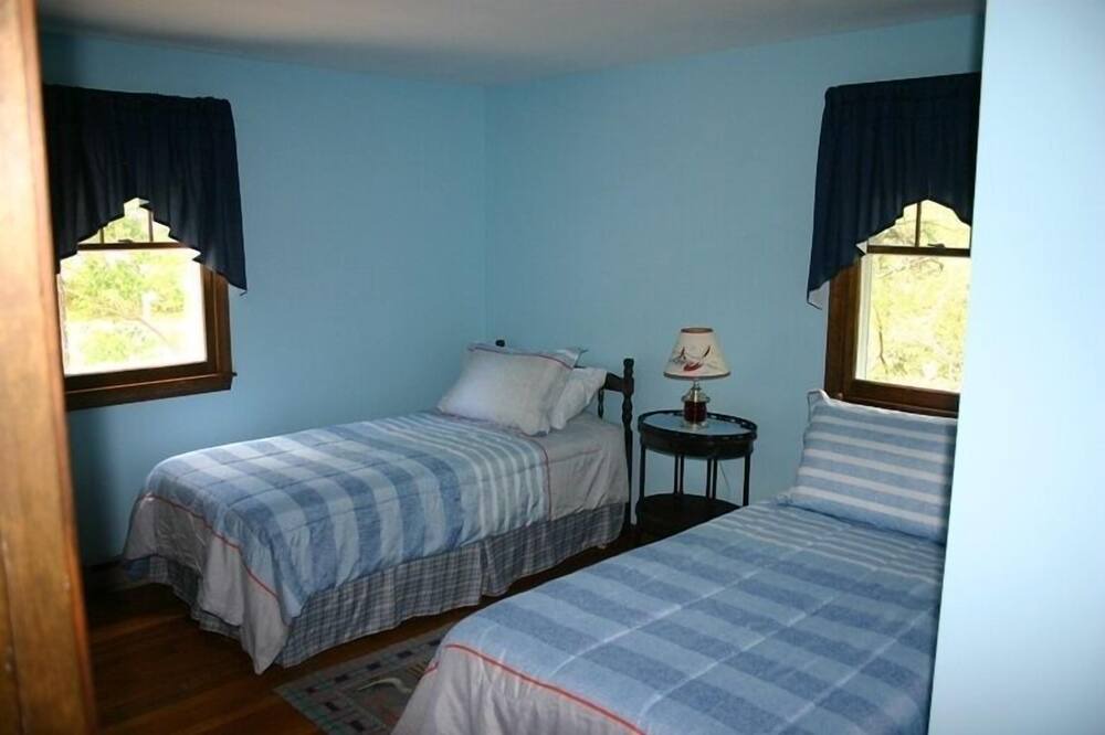 Photo of Bedroom in South Chatham