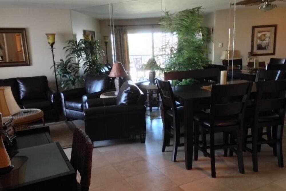 Photo of Bedroom in Hollywood