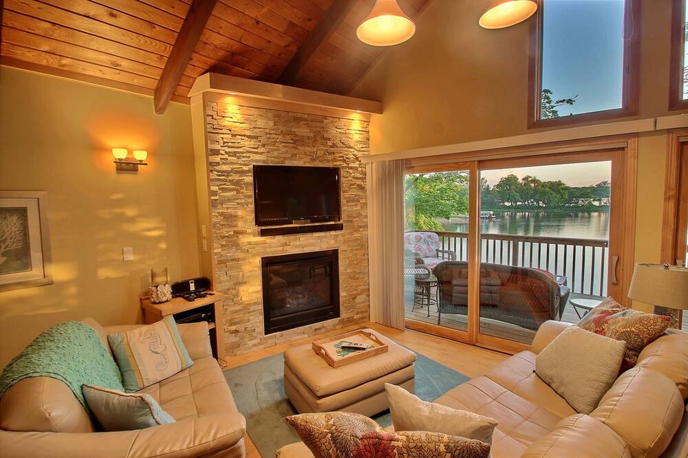 Photo of Livingroom in South Haven