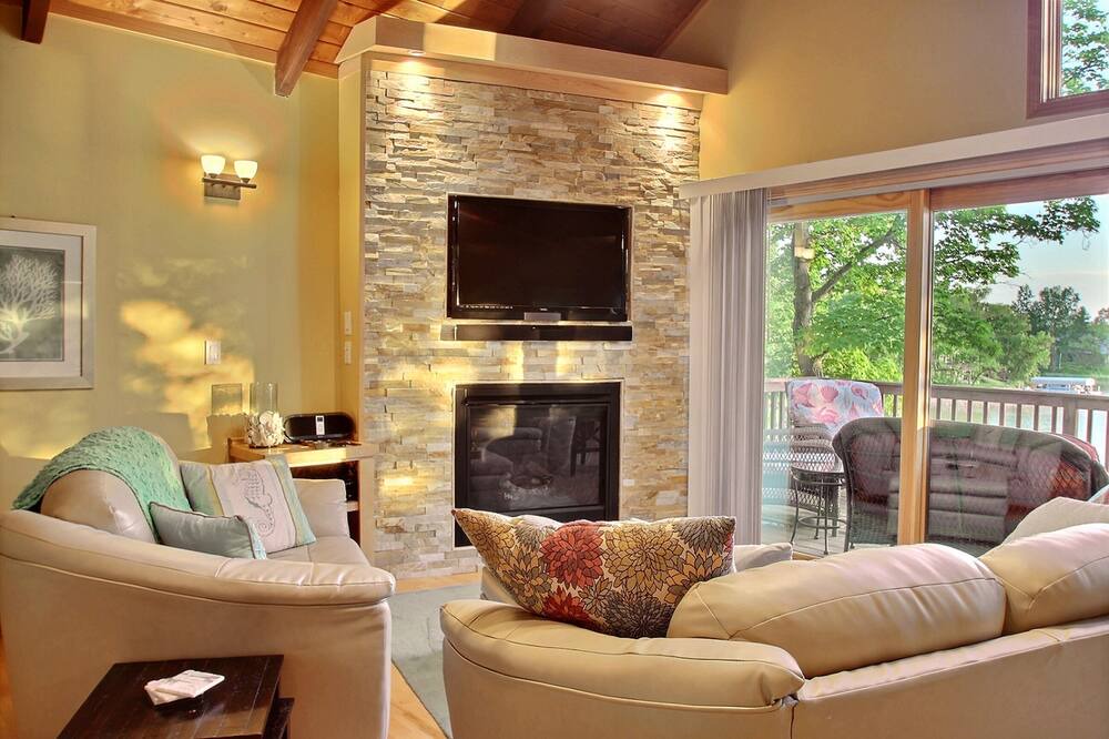 Photo of Livingroom in South Haven
