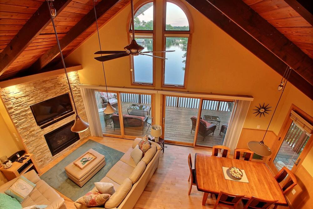 Photo of Livingroom in South Haven