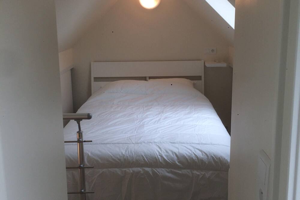 Photo of Bedroom in Jouy-en-Josas