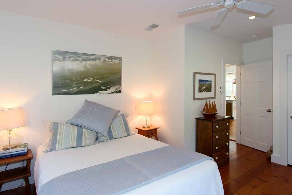 Photo of Bedroom in East Orleans